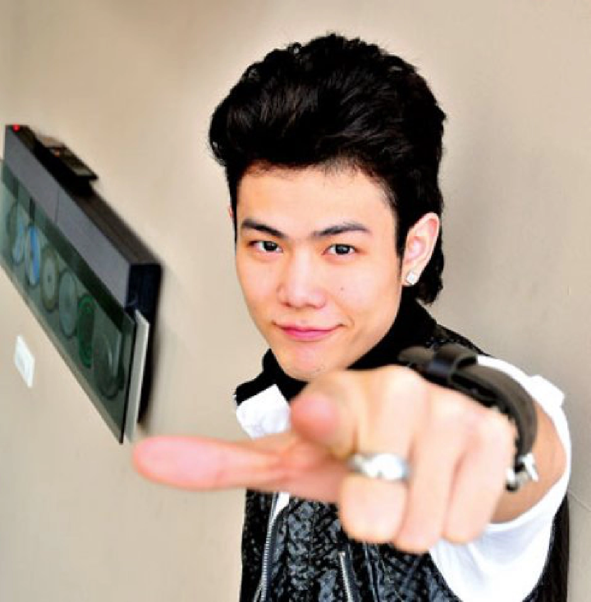 เปิดซิง "เพชร เคพีเอ็น"
กับความฝันที่สร้างเอง
เปิดซิง "เพชร เคพีเอ็น"
กับความฝันที่สร้างเอง