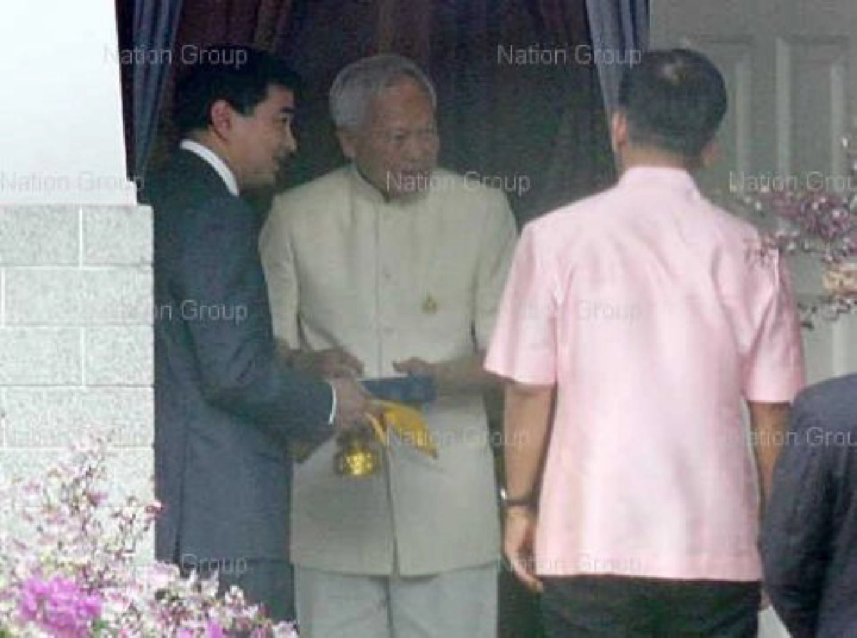 มาร์คเผยป๋าห่วง7คนไทยถูกเขมรจับ มาร์คเผยป๋าห่วง7คนไทยถูกเขมรจับ