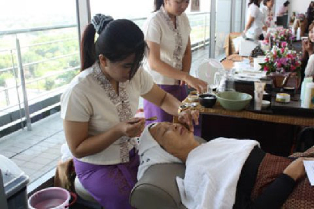 สวยจากธรรมชาติ...จากภูมิปัญญาไทย 
