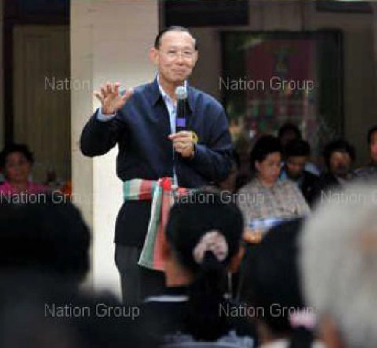 ปธ.วุฒิขอเวลาตัดสินใจหลังส.ว.ทวงเก้าอี้ ปธ.วุฒิขอเวลาตัดสินใจหลังส.ว.ทวงเก้าอี้