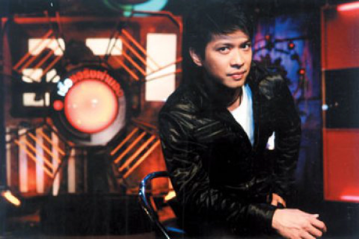 เสิร์ฟข่าว....เม้าท์แตก (พุธที่ 12 มกราคม 2554)
เสิร์ฟข่าว....เม้าท์แตก (พุธที่ 12 มกราคม 2554)