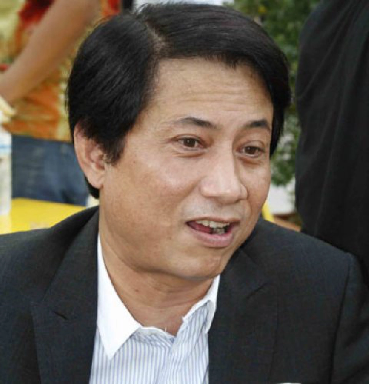 เม้าท์นอกจอ (พุธที่ 12 มกราคม 2554)
เม้าท์นอกจอ (พุธที่ 12 มกราคม 2554)