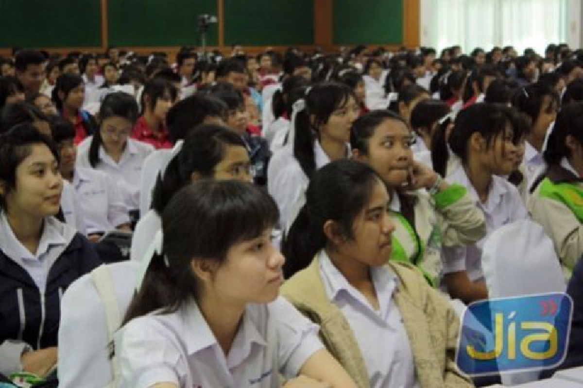 อภิสิทธิชนกวดวิชา อภิสิทธิชนกวดวิชา