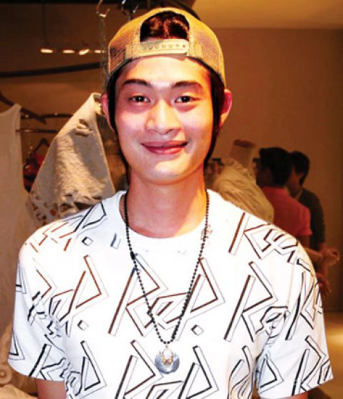 เสียงแย่กว่าหน้า เสียงแย่กว่าหน้า