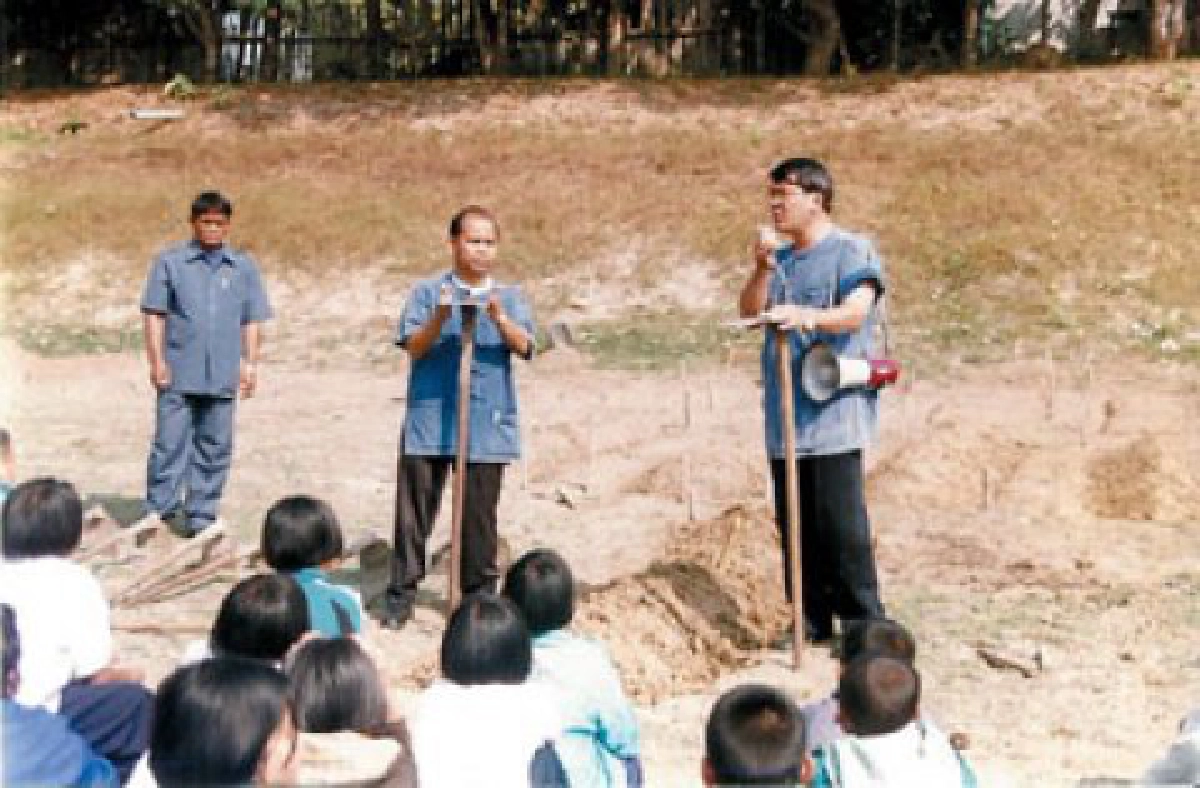 ครูดีเด่น"พึ่งตนเอง-พอเพียง"ตามรอยเบื้องพระยุคลบาท ครูดีเด่น"พึ่งตนเอง-พอเพียง"ตามรอยเบื้องพระยุคลบาท