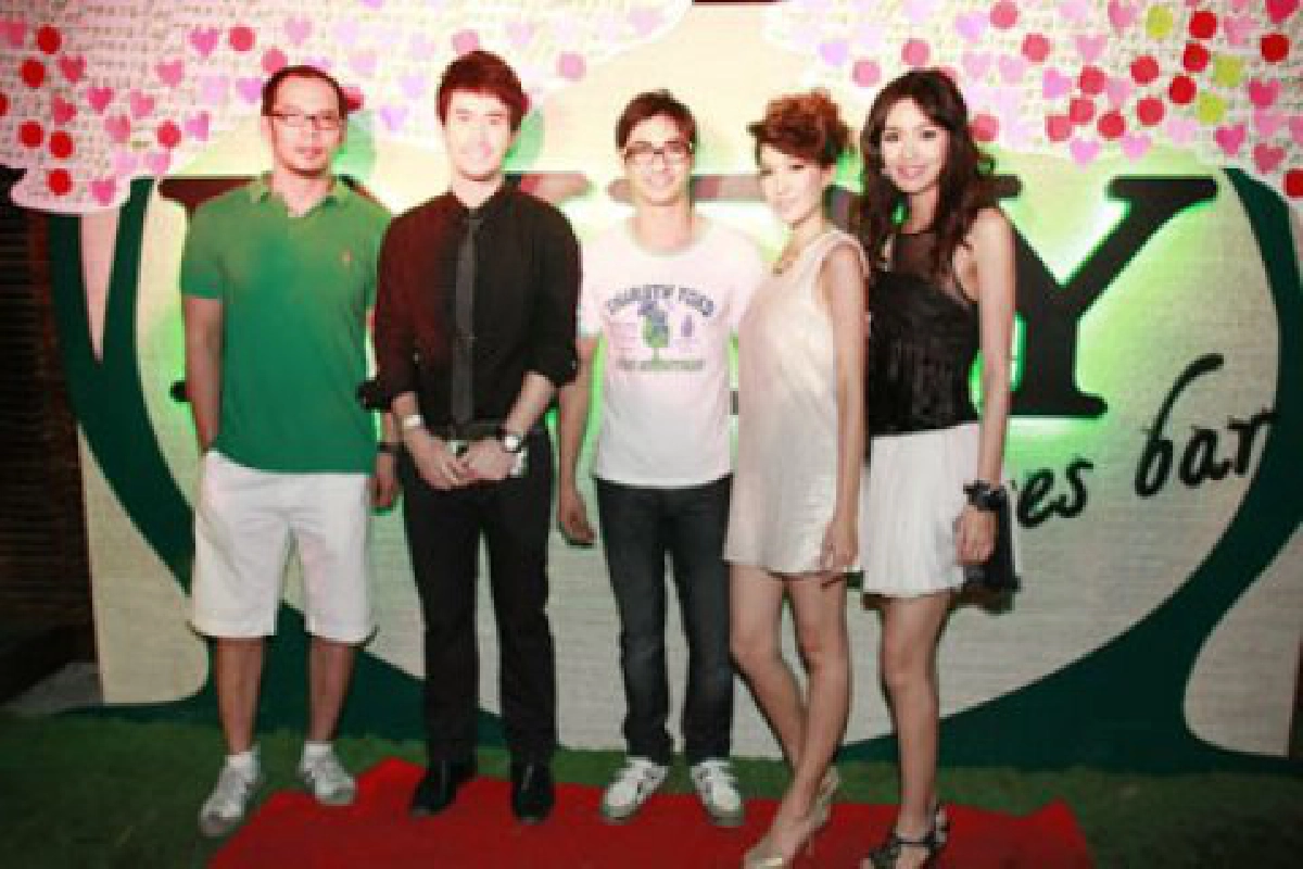 เสิร์ฟข่าว...เม้าท์แตก (อังคารที่ 18 มกราคม 2554)
เสิร์ฟข่าว...เม้าท์แตก (อังคารที่ 18 มกราคม 2554)
