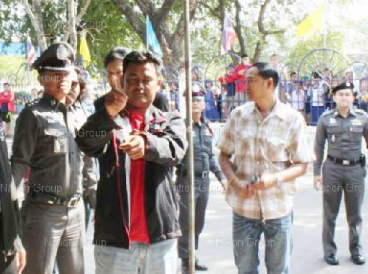 รวบมือยิงเจ้หงส์-นาวินเศรษฐีพันล้าน รวบมือยิงเจ้หงส์-นาวินเศรษฐีพันล้าน