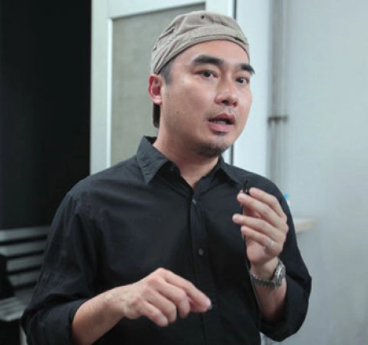ลุคใหม่สไตล์โมเดิร์นไชนีส 
ช่วยหารูปจีนๆ ตกแต่งด้วยนะคะ
