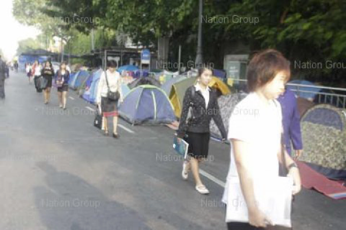 ถอดสลักม็อบ-รับบิ๊กเขมรเยือนไทย ถอดสลักม็อบ-รับบิ๊กเขมรเยือนไทย