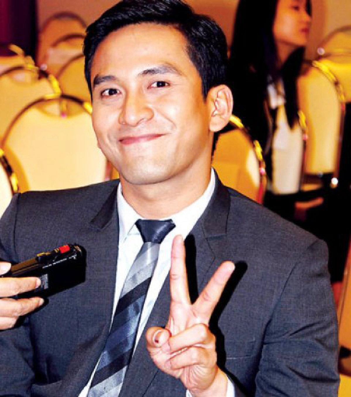 เป็นแฟน "ป๋อ" ต้องอดทนรออีก 2 ปีนะจ๊ะ "เอ๋" จ๋าาาา