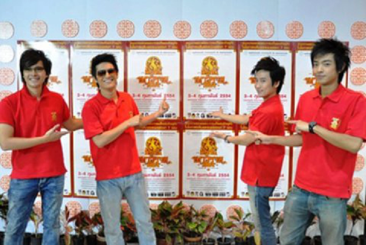 เสริฟข่าว...เม้าท์แตก (ศุกร์ที่ 28 มกราคม 2554)
เสริฟข่าว...เม้าท์แตก (ศุกร์ที่ 28 มกราคม 2554)