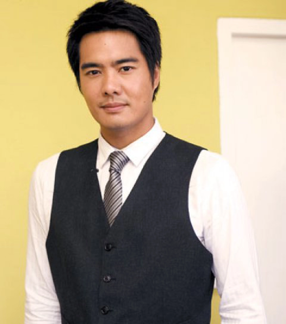 ลำบากใจคุยเรื่องความรัก"เคลลี่"อ้ำอึ้งเลิก"บี" ลำบากใจคุยเรื่องความรัก"เคลลี่"อ้ำอึ้งเลิก"บี"