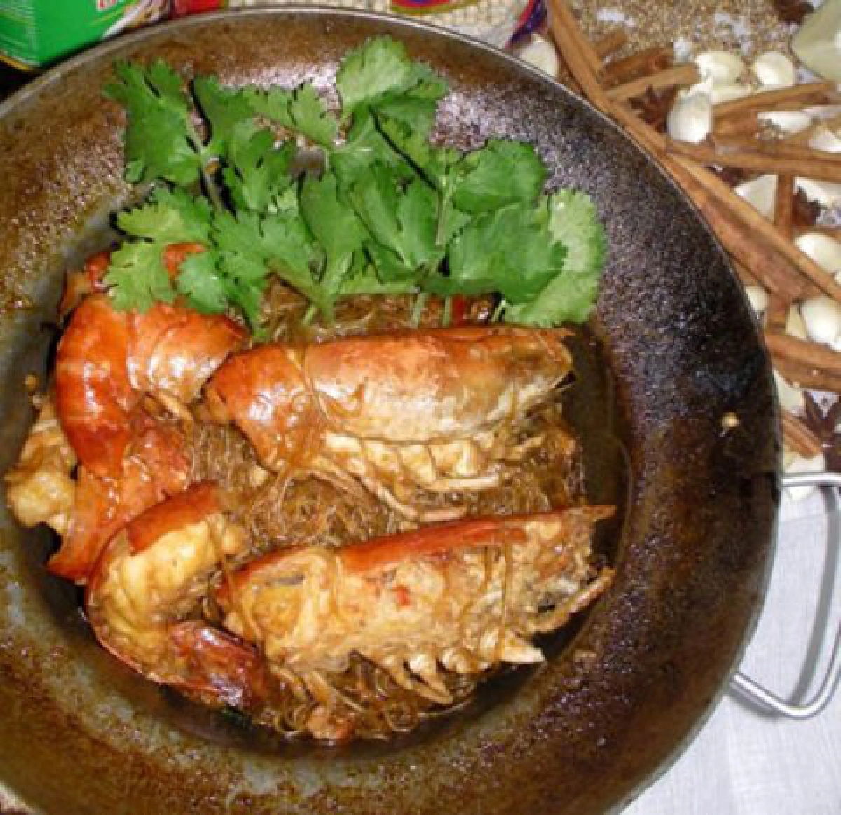 กุ้งอบวุ้นเส้นไอโอดีน
กุ้งอบวุ้นเส้นไอโอดีน