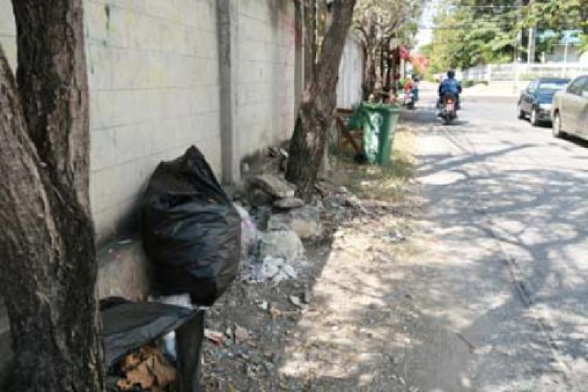 นำถังขยะไปวางแล้ว นำถังขยะไปวางแล้ว