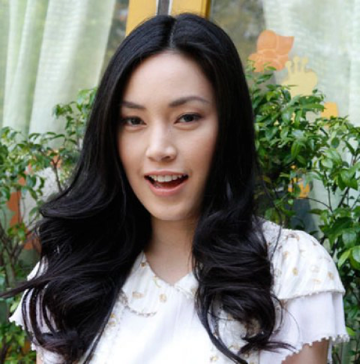 เม้าท์นอกจอ (ศุกร์ที่ 4 กุมภาพันธ์ 2554)
เม้าท์นอกจอ (ศุกร์ที่ 4 กุมภาพันธ์ 2554)