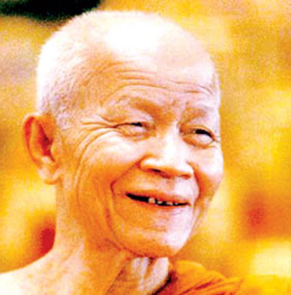 ศก.อุดรฯคึกศิษย์แห่ไหว้หลวงตาบัว 