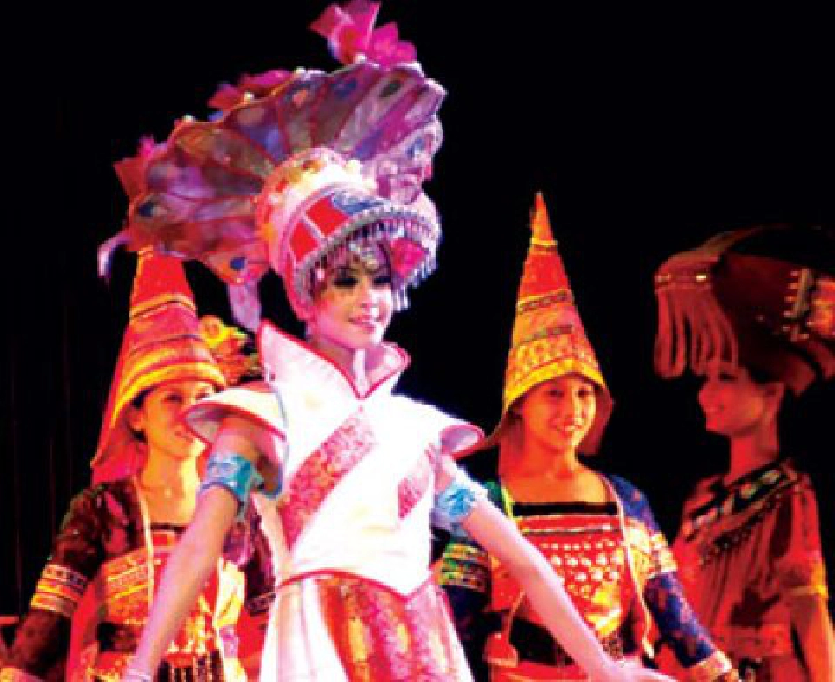 ชมแฟชั่น "โมเดิร์นประยุกต์"ชนเผ่ายูนนานยุคCreative Economy ชมแฟชั่น "โมเดิร์นประยุกต์"ชนเผ่ายูนนานยุคCreative Economy