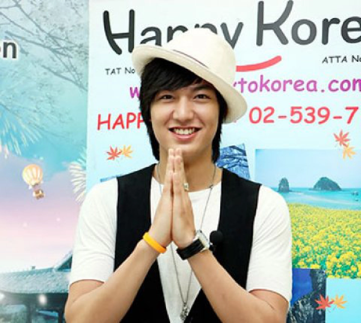 เม้าท์นอกจอ (อังคารที่ 8 กุมภาพันธ์ 2554)
เม้าท์นอกจอ (อังคารที่ 8 กุมภาพันธ์ 2554)