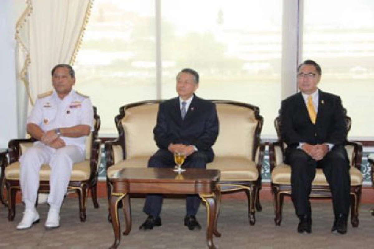 สารคดีชุด "สะพานเดินเรือ" ถวายพ่อหลวง
สารคดีชุด "สะพานเดินเรือ" ถวายพ่อหลวง