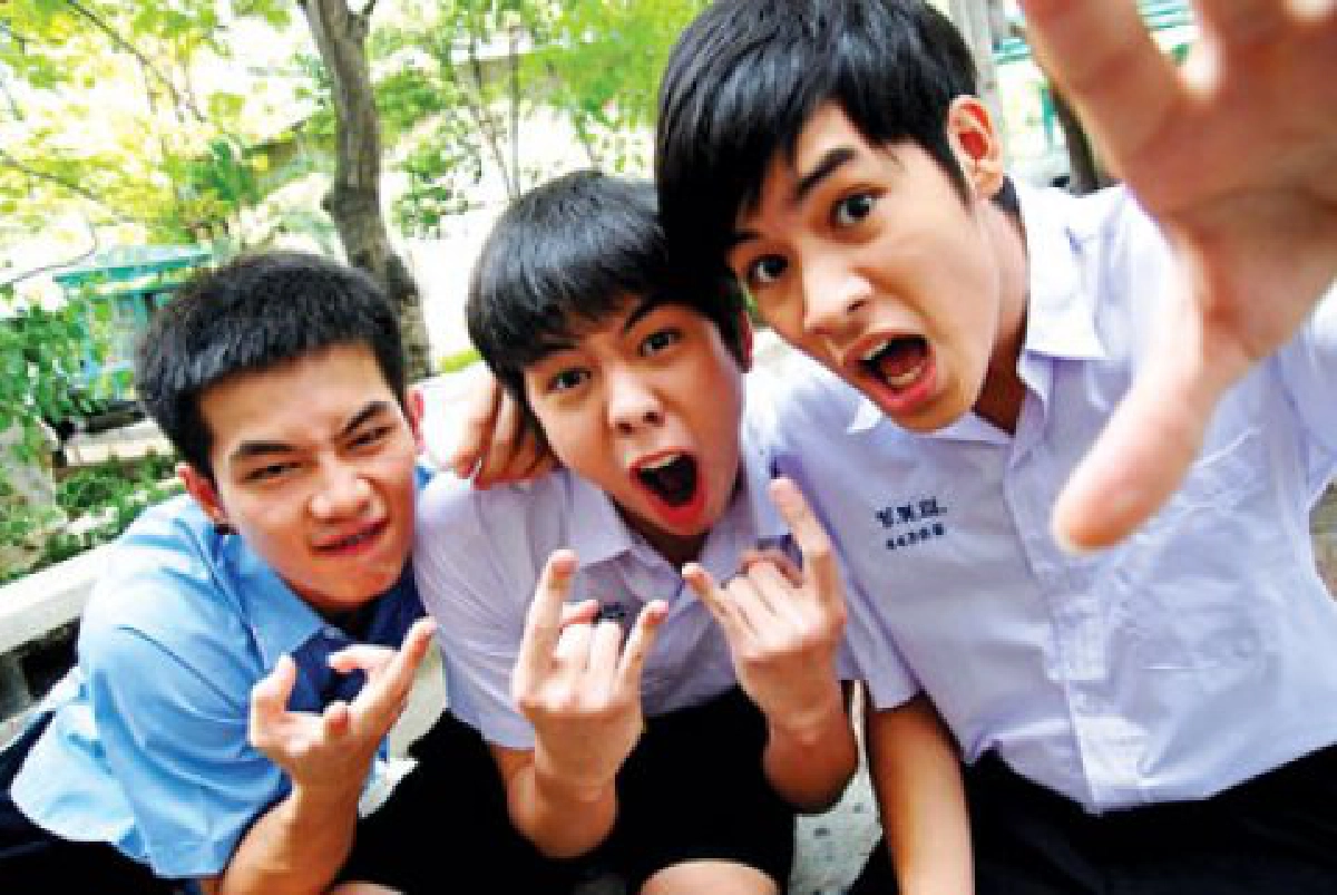 เสิร์ฟข่าวเม้าท์แตก (พุธที่ 9 กุมภาพันธ์ 2554)
เสิร์ฟข่าวเม้าท์แตก (พุธที่ 9 กุมภาพันธ์ 2554)