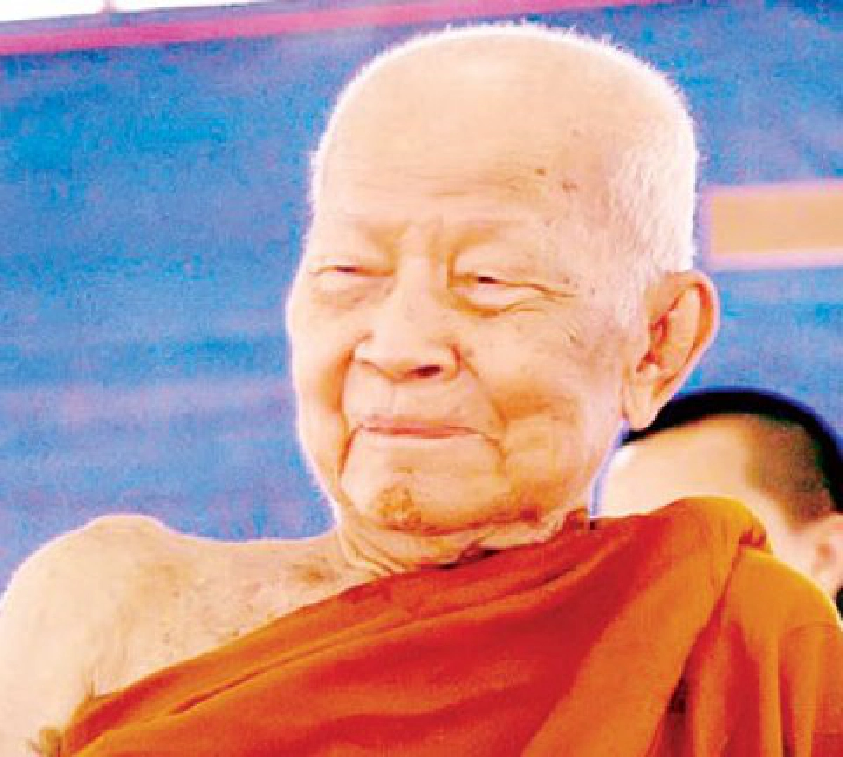 ราชินีพระราชทานเพลิงหลวงตา5มี.ค. ราชินีพระราชทานเพลิงหลวงตา5มี.ค.