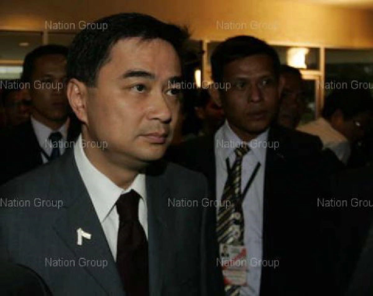 "มาร์ค"ขู่ยุบสภาแล้ววุ่นวายคงไม่ทำ "มาร์ค"ขู่ยุบสภาแล้ววุ่นวายคงไม่ทำ