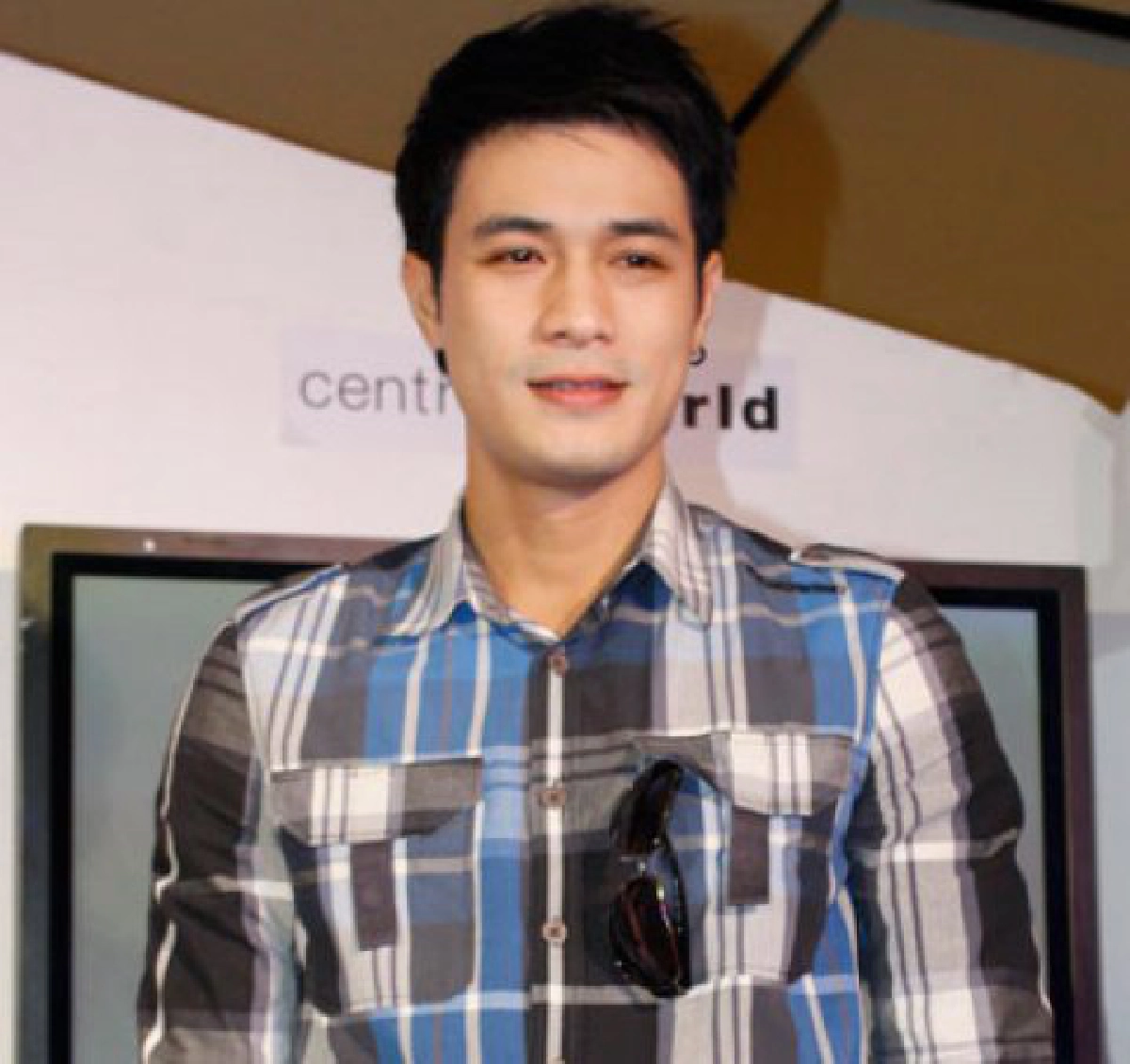 เสิร์ฟข่าว เม้าท์แตก (พุธที่ 16 กุมภาพันธ์ 2554)

