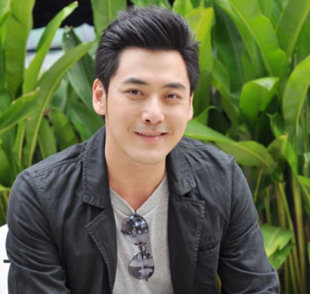 เสิร์ฟข่าวเม้าท์แตก (พฤหัสบดีที่ 17 กุมภาพันธ์ 2554)
เสิร์ฟข่าวเม้าท์แตก (พฤหัสบดีที่ 17 กุมภาพันธ์ 2554)