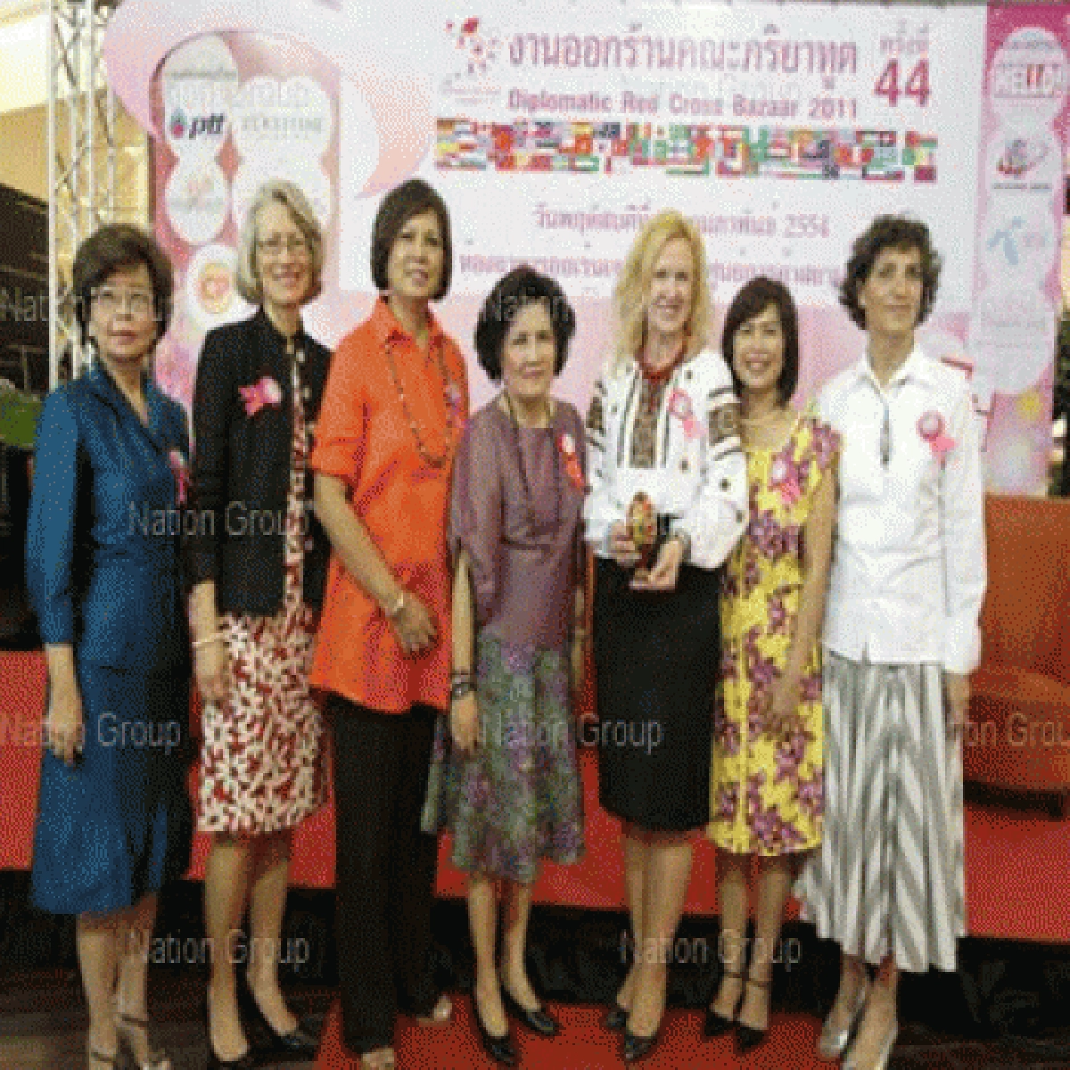 ขาชิม+ขาช็อปโปรดทราบคณะภริยาทูตมาแล้ว ขาชิม+ขาช็อปโปรดทราบคณะภริยาทูตมาแล้ว