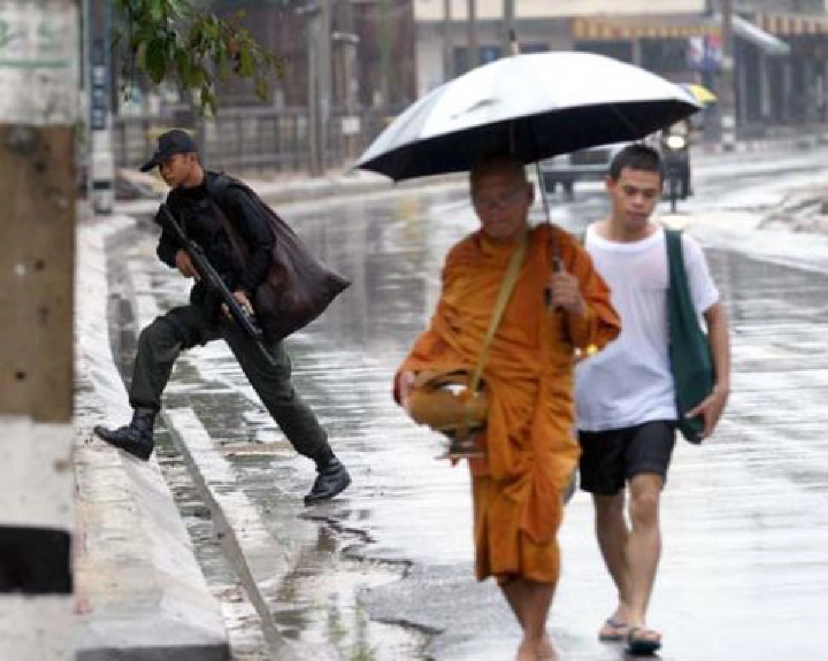"ปัตตานี"เข้มงดพระออกบิณฑบาต "ปัตตานี"เข้มงดพระออกบิณฑบาต
