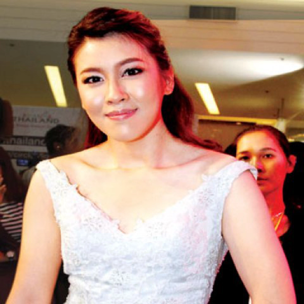 เซ็งถูกโทรด่าเป็นเมียน้อย"เชียร์"ปัดมีเสี่ยรุมขายขนมจีบ เซ็งถูกโทรด่าเป็นเมียน้อย"เชียร์"ปัดมีเสี่ยรุมขายขนมจีบ