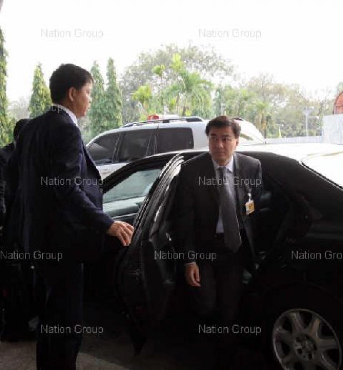 สภาฯป่วนหนักจตุพรจี้ถามสัญชาติมาร์ค สภาฯป่วนหนักจตุพรจี้ถามสัญชาติมาร์ค