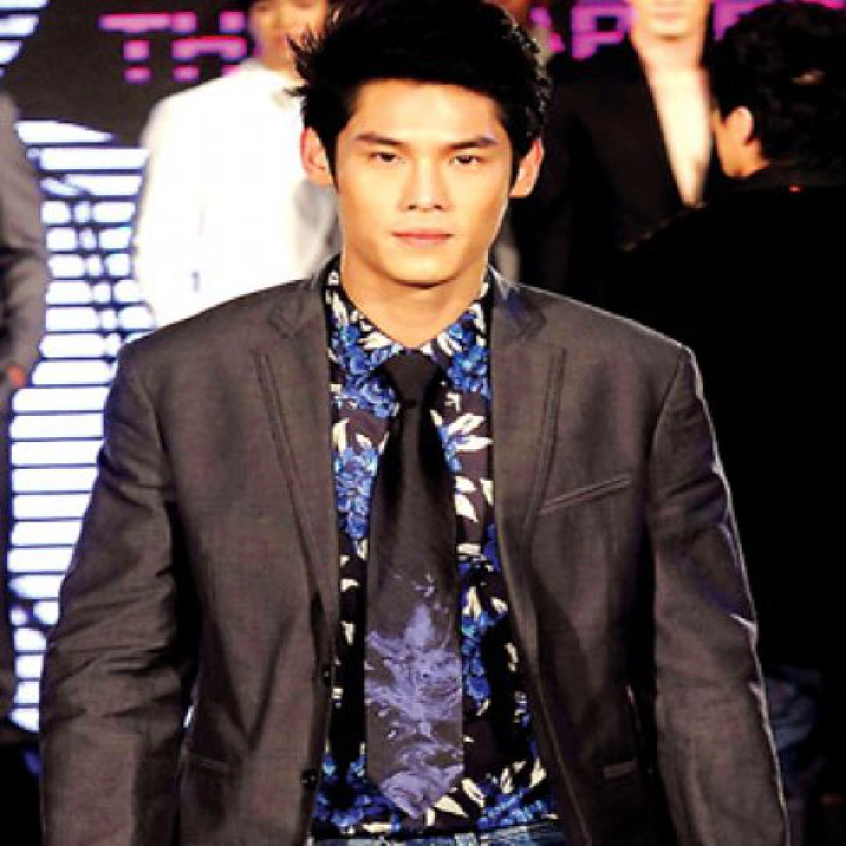 แฟชั่นรับวันลมร้อน(แรง)