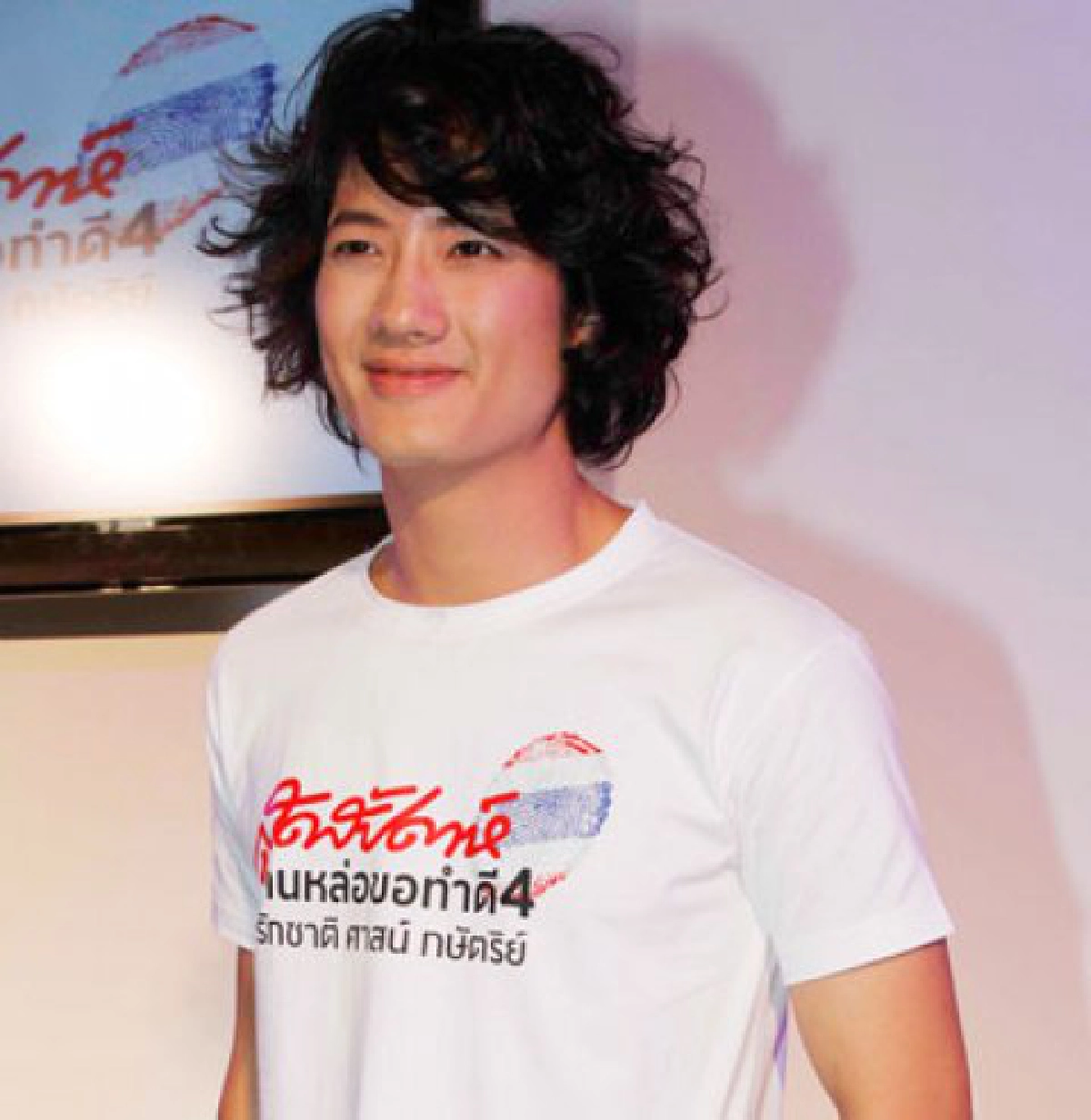 "เป้"โต้ดังแล้วหยิ่ง
"เป้"โต้ดังแล้วหยิ่ง