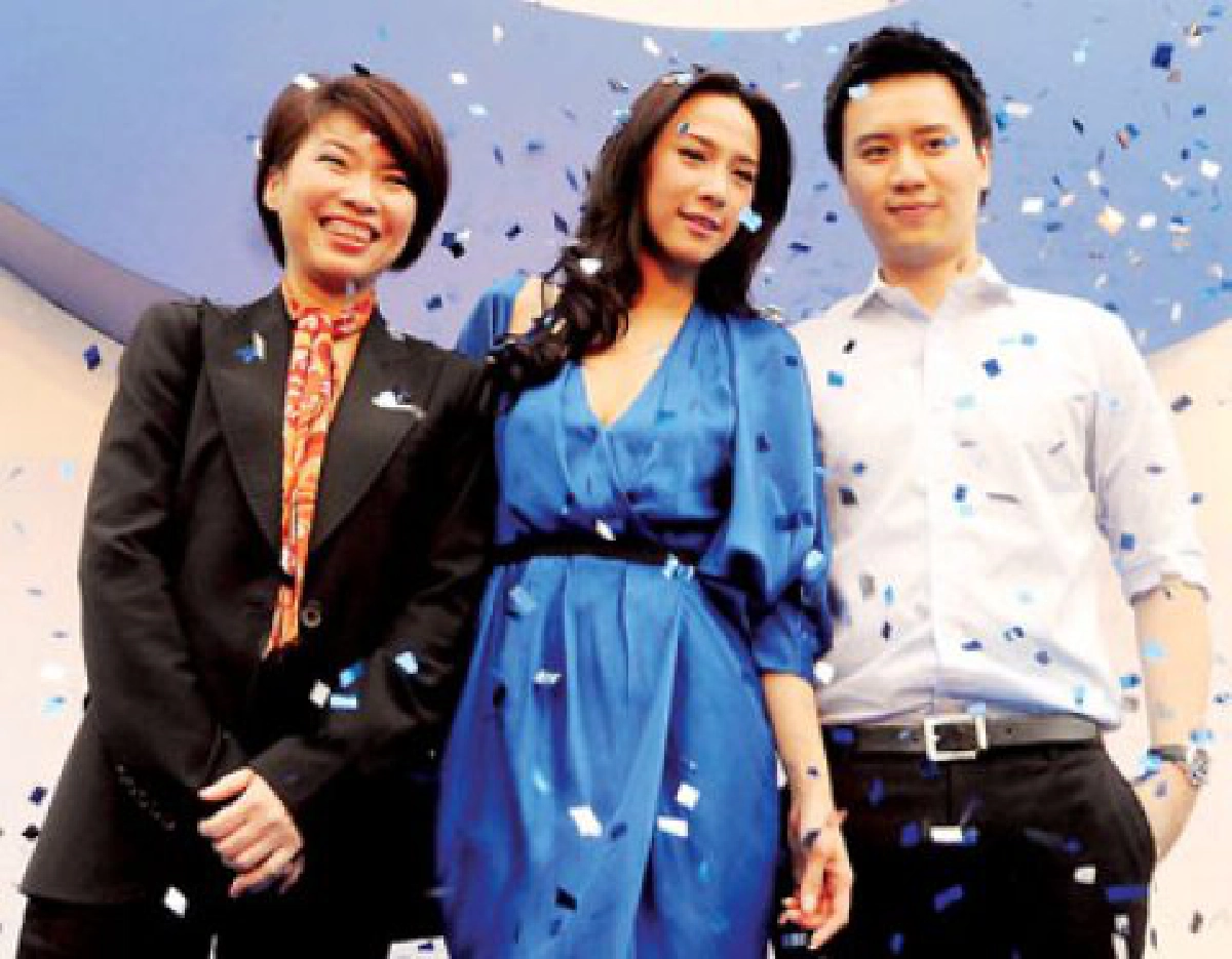 เสิร์ฟข่าว...เม้าท์แตก (พุธที่ 2 มีนาคม 2554)
เสิร์ฟข่าว...เม้าท์แตก (พุธที่ 2 มีนาคม 2554)