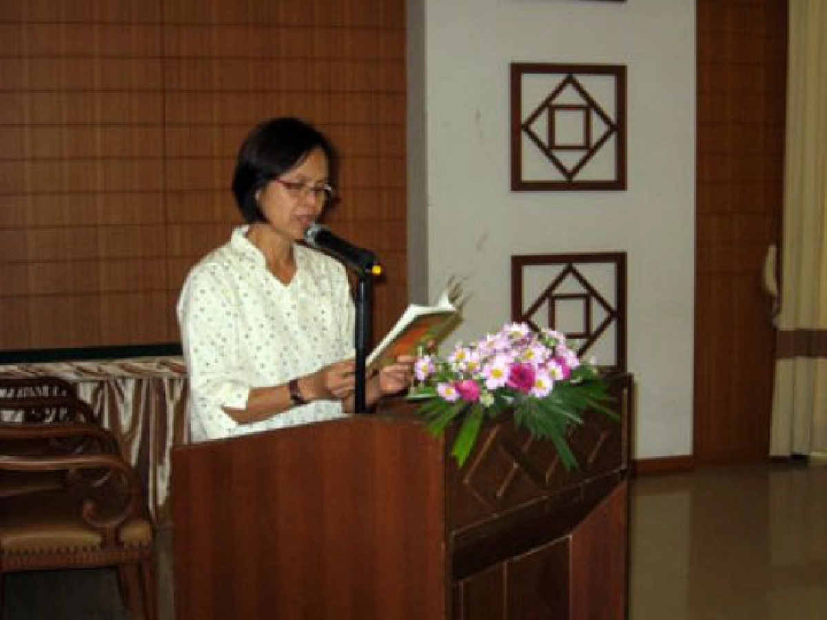 รสภาษาและความรื่นรมย์
ในค่ายนักเขียนกรมการปกครอง
รสภาษาและความรื่นรมย์
ในค่ายนักเขียนกรมการปกครอง