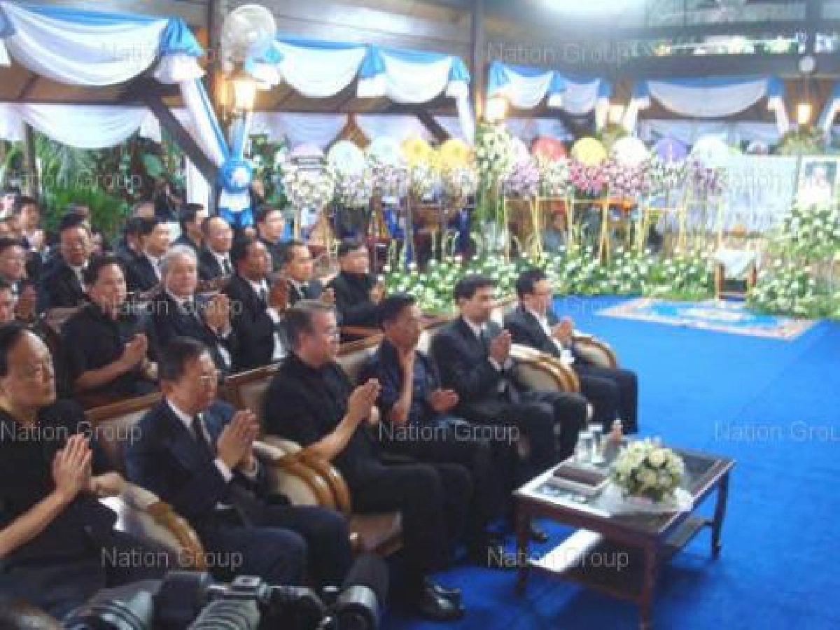 มาร์คเจ้าภาพสวดอภิธรรมศพ"แม่ถ้วน" มาร์คเจ้าภาพสวดอภิธรรมศพ"แม่ถ้วน"