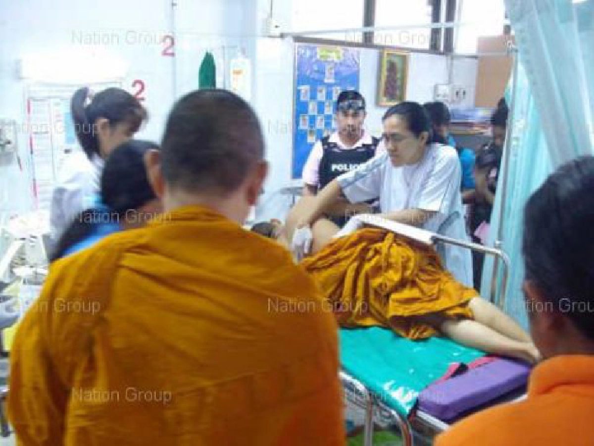 คนร้ายยิงพระดับ1เจ็บ2ขณะออกบิณฑบาตร คนร้ายยิงพระดับ1เจ็บ2ขณะออกบิณฑบาตร