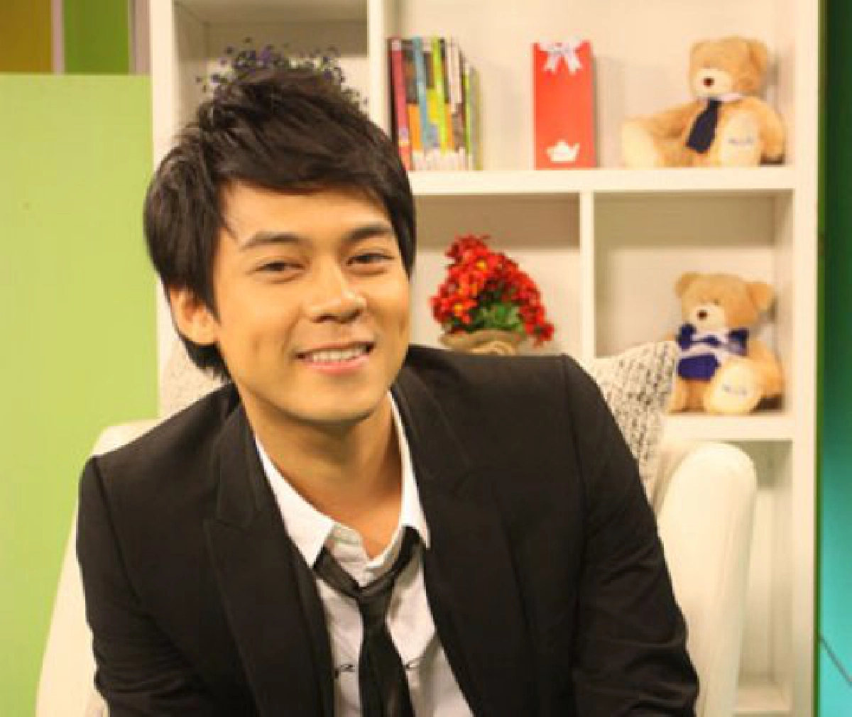 เม้าท์นอกจอ (ศุกร์ที่ 11 มีนาคม 2554)
เม้าท์นอกจอ (ศุกร์ที่ 11 มีนาคม 2554)