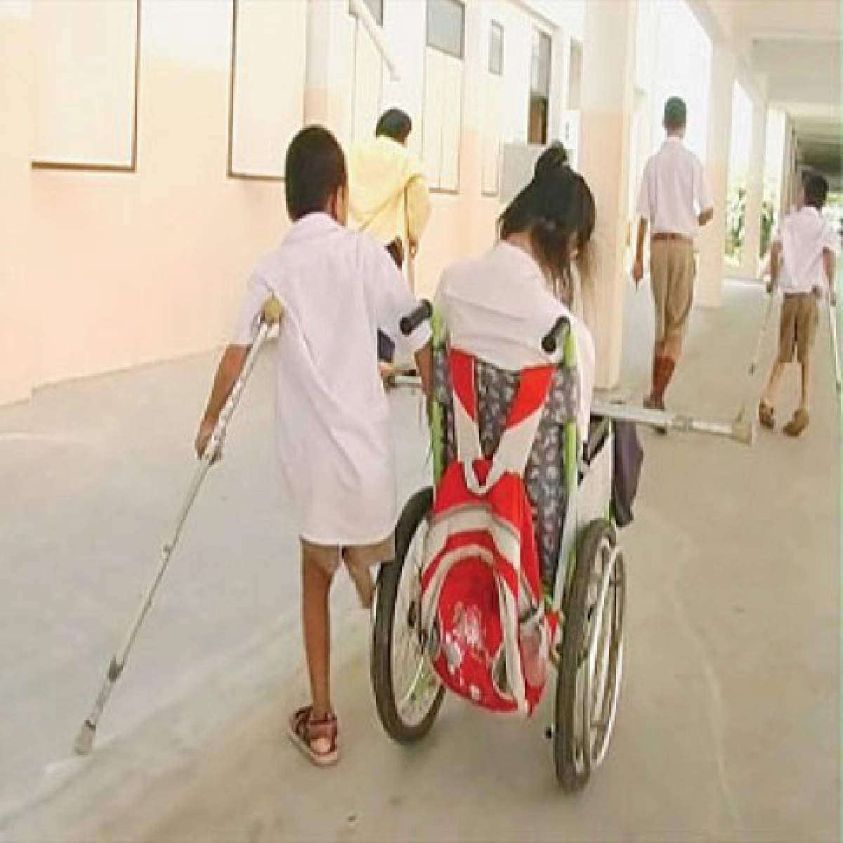 เด็กพิการ : ปัญหาที่ชุมชนต้องช่วยกันสงเคราะห์ เด็กพิการ : ปัญหาที่ชุมชนต้องช่วยกันสงเคราะห์