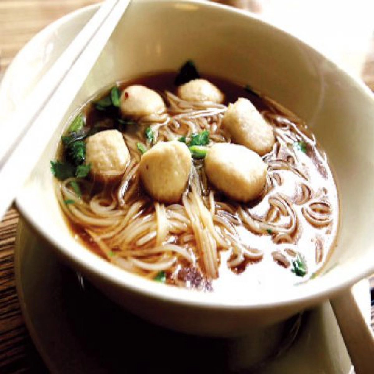ก๋วยเตี๋ยวลูกชิ้นหมูรสชาติความทรงจำดีๆของ"น้องเล็ก"