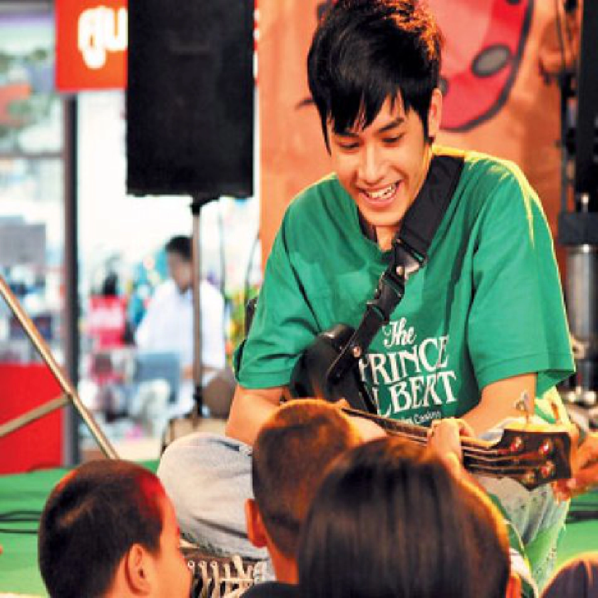 วง"ซัคซี้ด"อินจัดขึ้นเวทีครั้งแรกพีชมันจนสะดุดล้มตกเวที วง"ซัคซี้ด"อินจัดขึ้นเวทีครั้งแรกพีชมันจนสะดุดล้มตกเวที