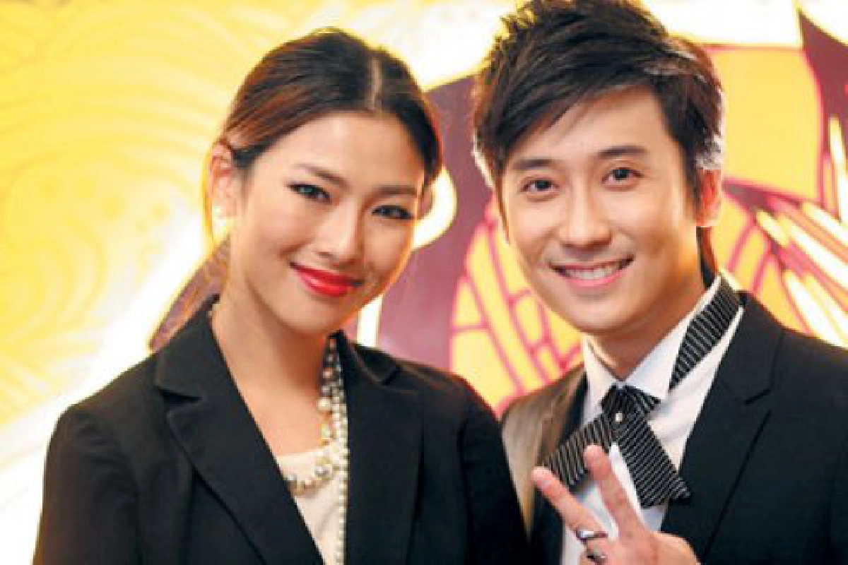 เสริฟข่าวเม้าท์แตก (ศุกร์ที่ 18 มีนาคม 2554)
เสริฟข่าวเม้าท์แตก (ศุกร์ที่ 18 มีนาคม 2554)