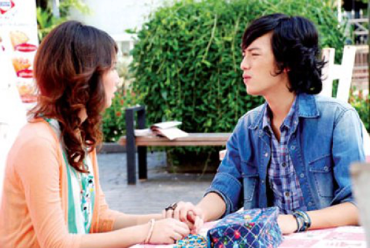 จอแก้ว เรื่องย่อ กุหลาบร้ายกลายรัก
จอแก้ว เรื่องย่อ กุหลาบร้ายกลายรัก