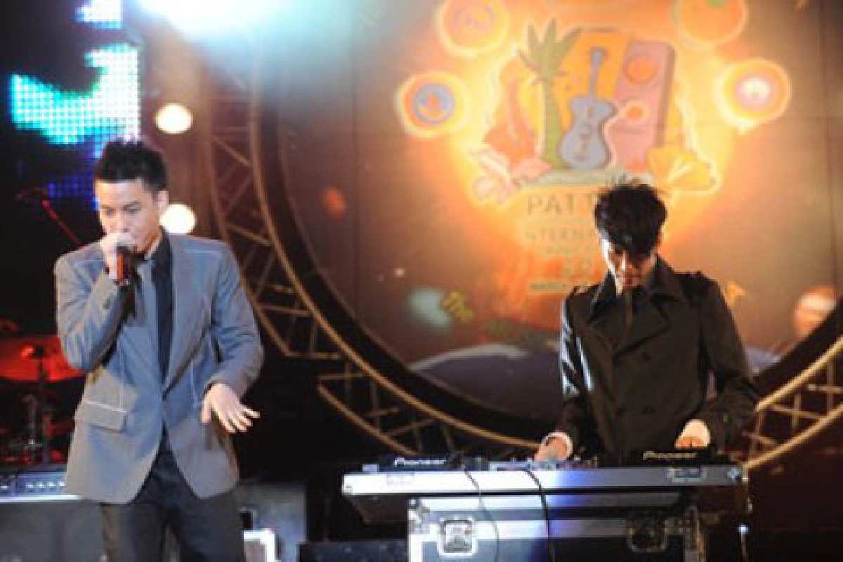 10 ปี พัทยา มิวสิก
พัฒนาการของศิลปิน แกรมมี่
10 ปี พัทยา มิวสิก
พัฒนาการของศิลปิน แกรมมี่