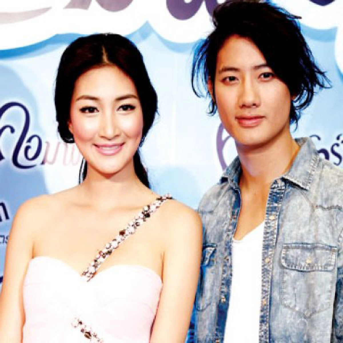 ปัดซบ'แพนเค้ก'บนเครื่องบิน'เป้'ซื้อรถตู้เหมือนกัน ปัดซบ'แพนเค้ก'บนเครื่องบิน'เป้'ซื้อรถตู้เหมือนกัน