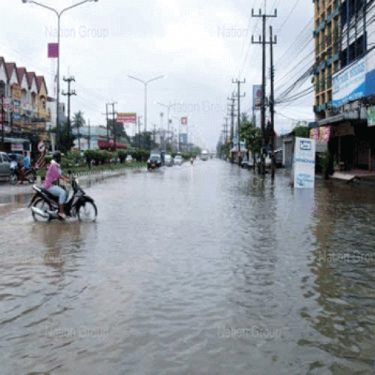 ฝนถล่มนครศรีฯแหลมตะลุมพุกวิกฤติหนัก ฝนถล่มนครศรีฯแหลมตะลุมพุกวิกฤติหนัก