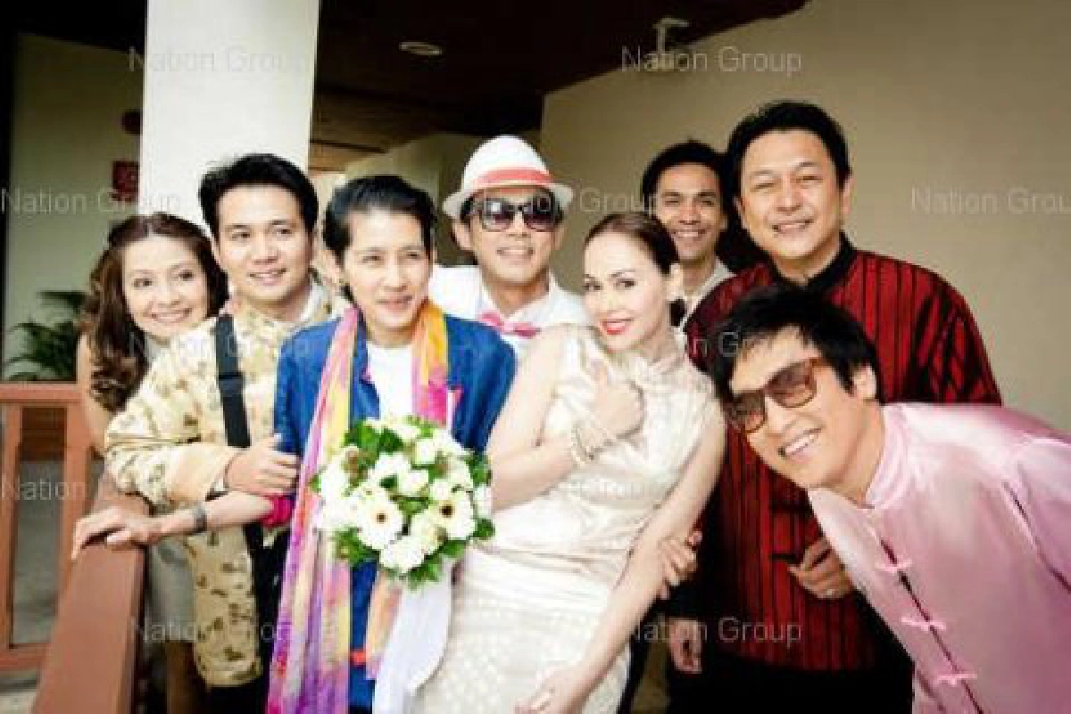 ชื่นมื่นงานแต่ง"มอส"กับสาวเมืองชลบุรี