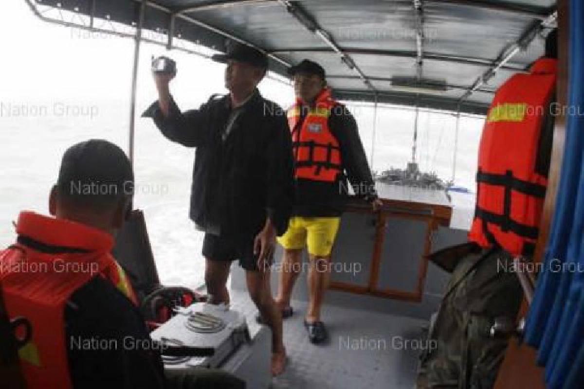 ตร.น้ำส่งเรือ62ลำช่วยผู้สบน้ำท่วมใต้ ตร.น้ำส่งเรือ62ลำช่วยผู้สบน้ำท่วมใต้