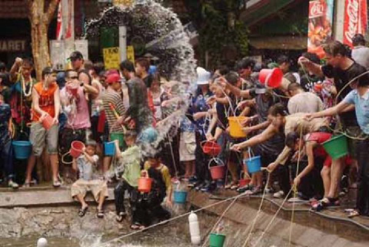 เชียงใหม่ร่วมประกาศเจตนารมย์งดเหล้าปี๋ใหม่เมือง เชียงใหม่ร่วมประกาศเจตนารมย์งดเหล้าปี๋ใหม่เมือง